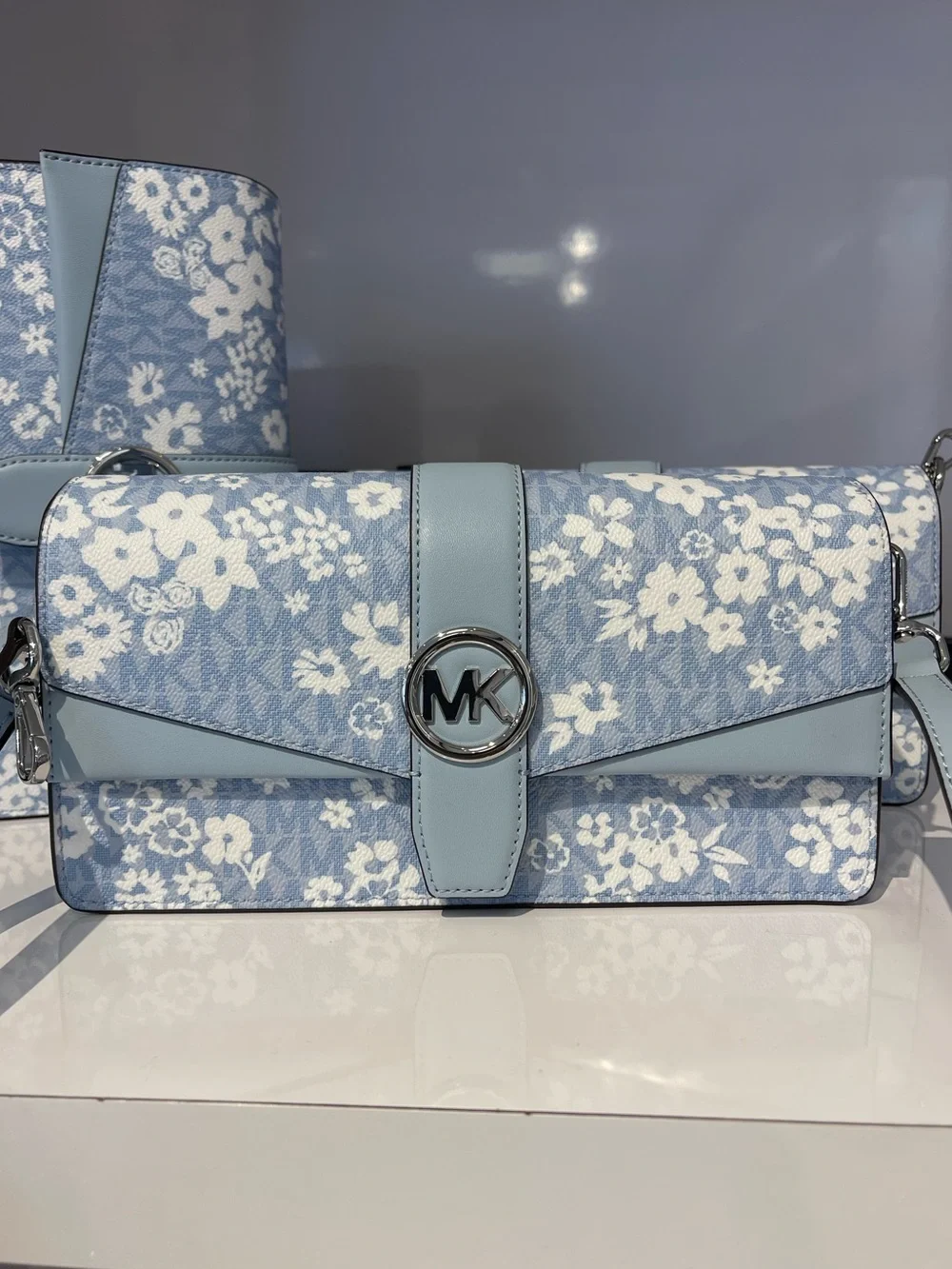 MICHAEL KORS Greenwich Md Printed Signature Logo Convertible Shoulder Pale Ocean
